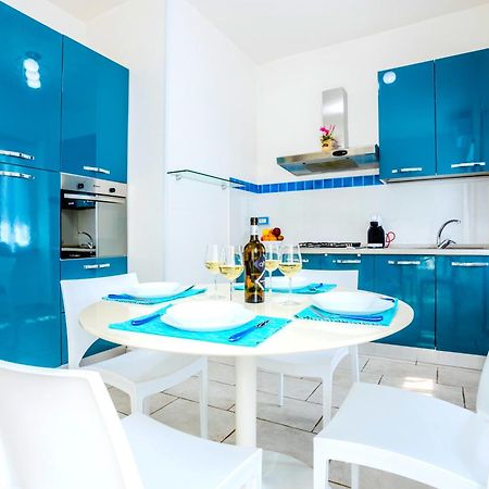 Hostly - Vittoria House - Near The Center With Private Parking Apartment Napoli Exterior foto