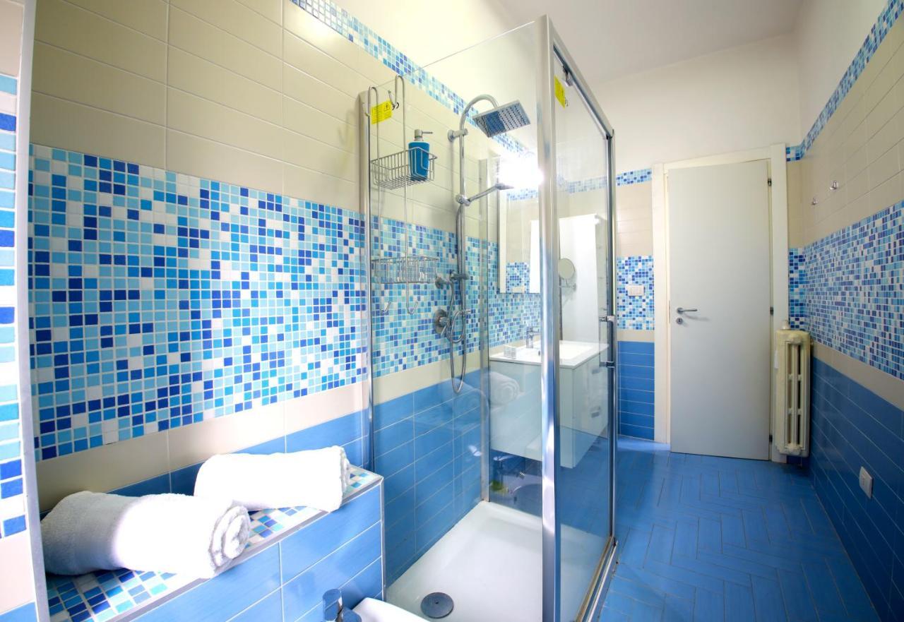 Hostly - Vittoria House - Near The Center With Private Parking Apartment Napoli Exterior foto