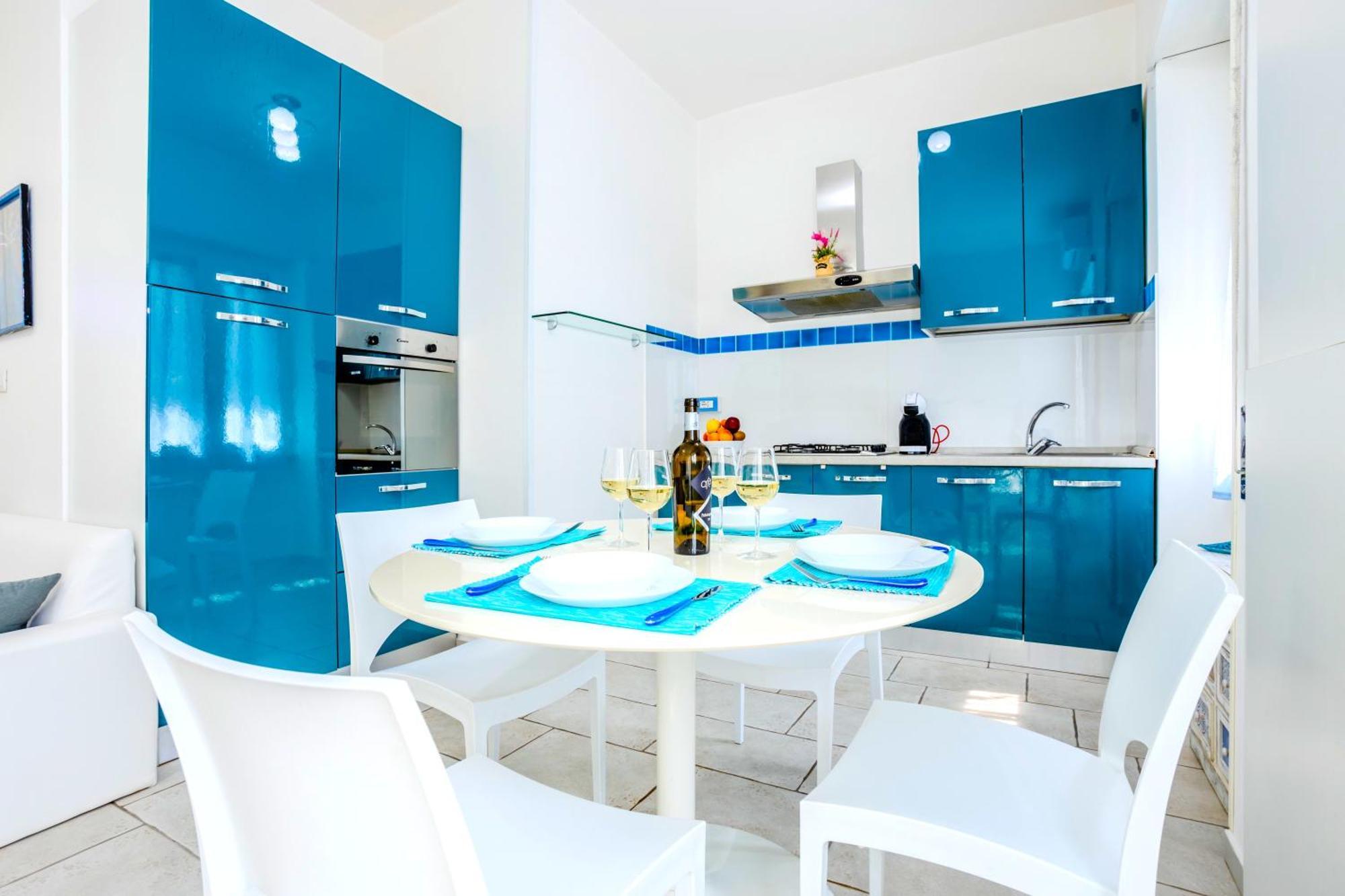 Hostly - Vittoria House - Near The Center With Private Parking Apartment Napoli Exterior foto
